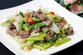 Bò Xào Cần Tỏi